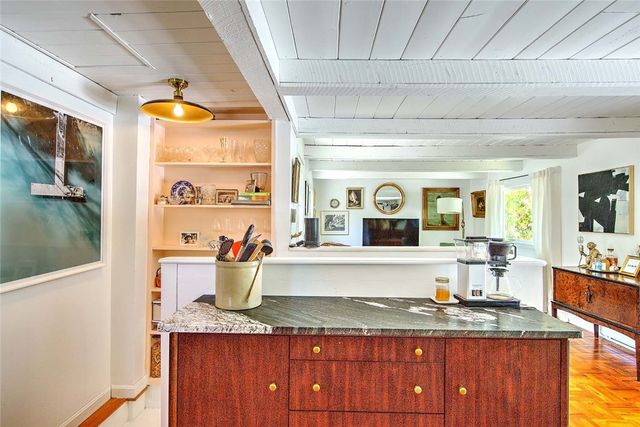 33 West Main Road, Little Compton, RI 02837