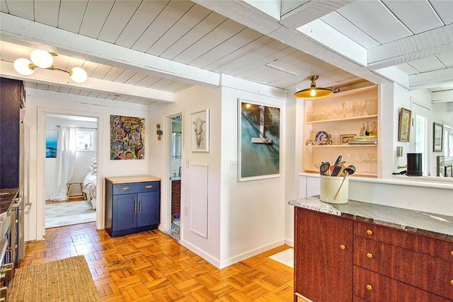 33 West Main Road, Little Compton, RI 02837