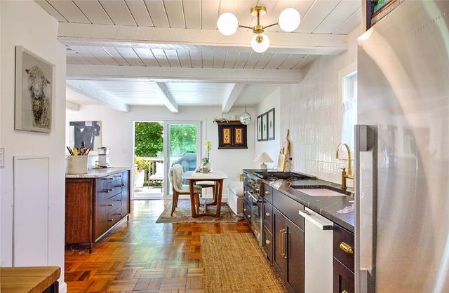 33 West Main Road, Little Compton, RI 02837