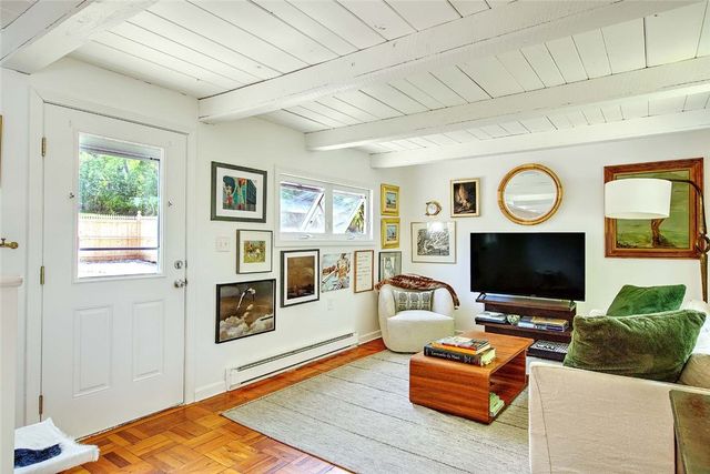 33 West Main Road, Little Compton, RI 02837