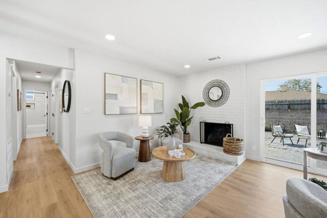 49 Hermitage Lane, Hayward, CA 94544