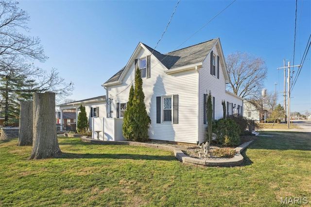 312 E Madison Street, Millstadt, IL 62260