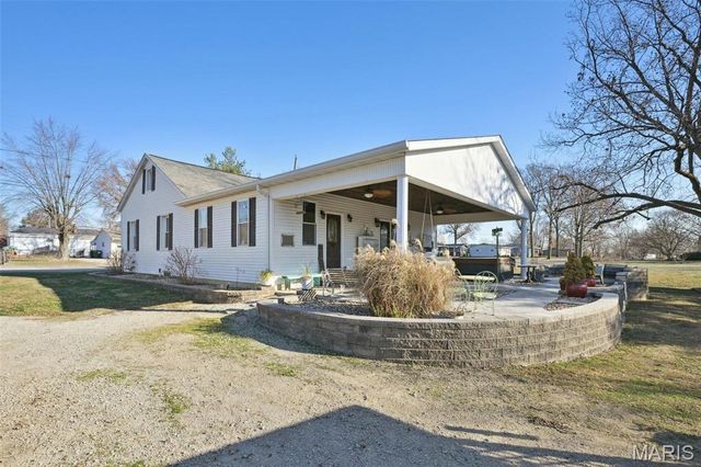 312 E Madison Street, Millstadt, IL 62260