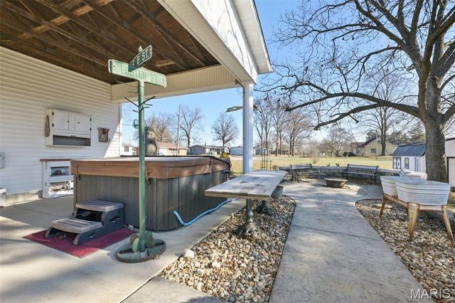 312 E Madison Street, Millstadt, IL 62260