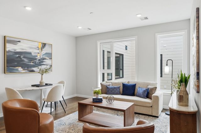 267 Old Colony 511, Boston, MA 02127