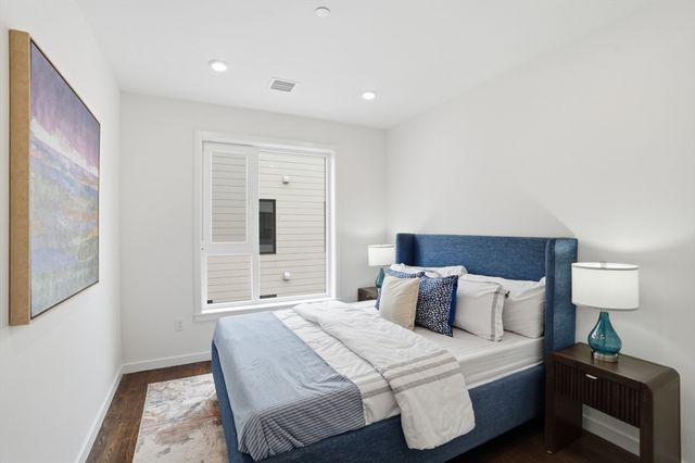 267 Old Colony 511, Boston, MA 02127