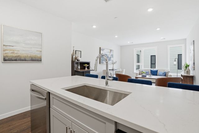 267 Old Colony 511, Boston, MA 02127