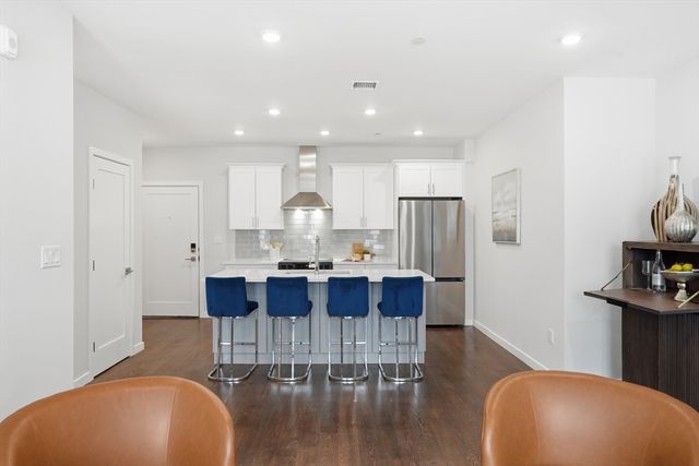 267 Old Colony 511, Boston, MA 02127