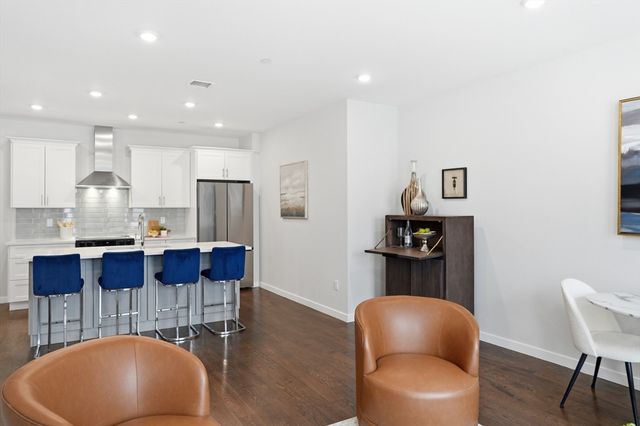 267 Old Colony 511, Boston, MA 02127