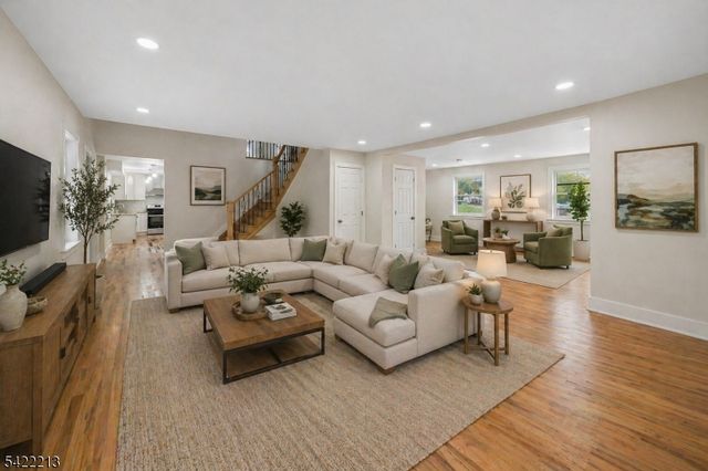 77 Greenbrook Rd, Middlesex Boro, NJ 08846