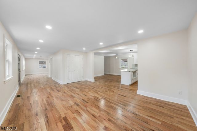 77 Greenbrook Rd, Middlesex Boro, NJ 08846