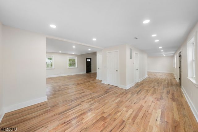 77 Greenbrook Rd, Middlesex Boro, NJ 08846