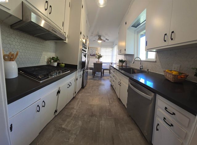 1142 Oakwood Ave, Vallejo, CA 94591