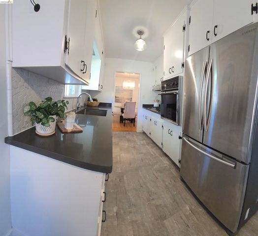 1142 Oakwood Ave, Vallejo, CA 94591