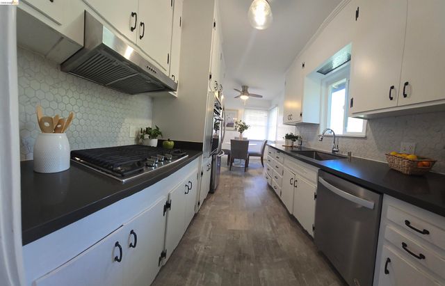 1142 Oakwood Ave, Vallejo, CA 94591