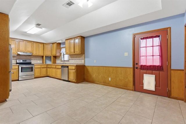 1928 Yvonne Drive, Lake Charles, LA 70615