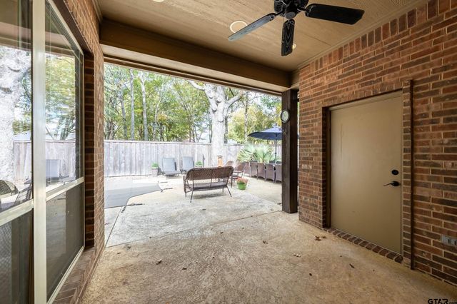 18834 Elderberry Ct, Flint, TX 75762