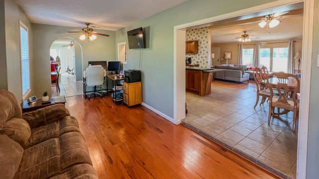 22560 HWY 64 HWY, Somerville, TN 38068