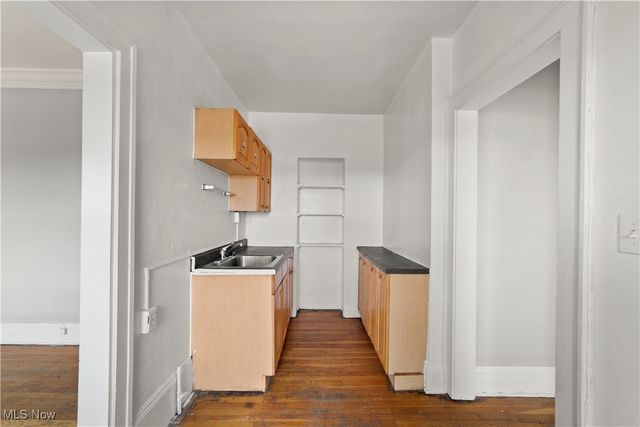 1690 Eddington Road, Cleveland Heights, OH 44118