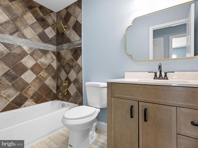 590 W THIRTIETH ST, Wilmington, DE 19802