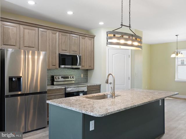 590 W THIRTIETH ST, Wilmington, DE 19802