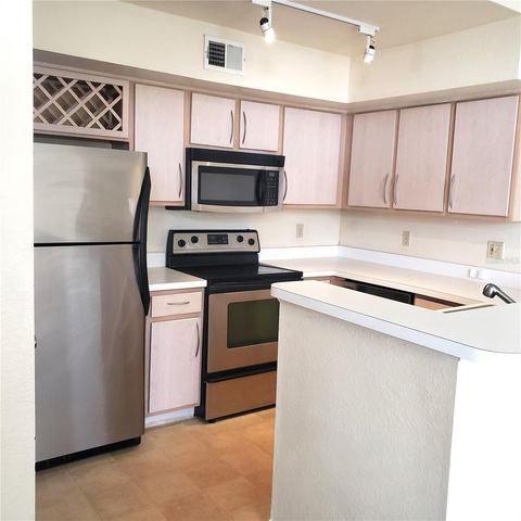 7280 WESTPOINTE BOULEVARD 831, Orlando, FL 32835