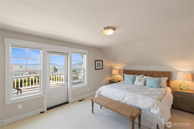 4417 Schooner Drive, Anacortes, WA 98221