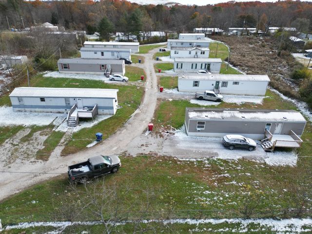 83,90,106,111,118,127,132 Maverick Drive 1-10, London, KY 40744