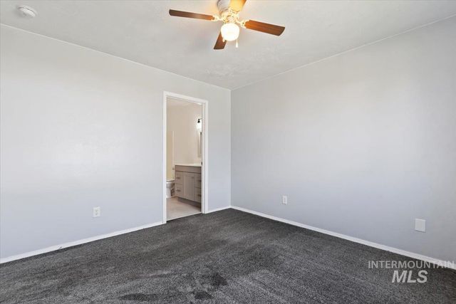 2411 Gosling Street, Caldwell, ID 83605