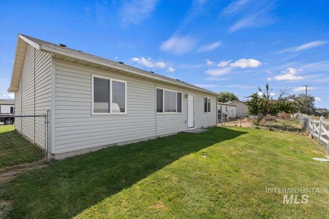 2411 Gosling Street, Caldwell, ID 83605