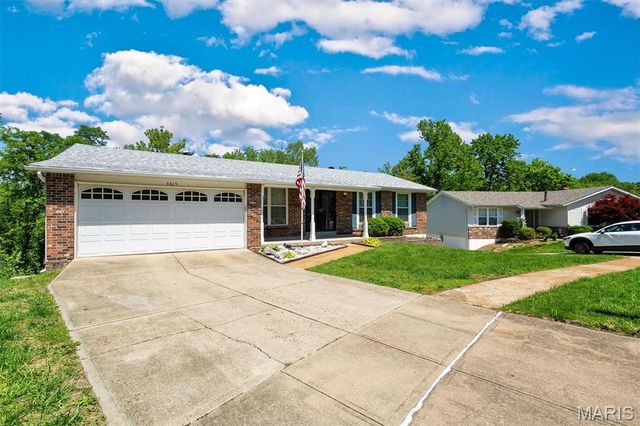 5615 Chalet Manor Court, St Louis, MO 63129