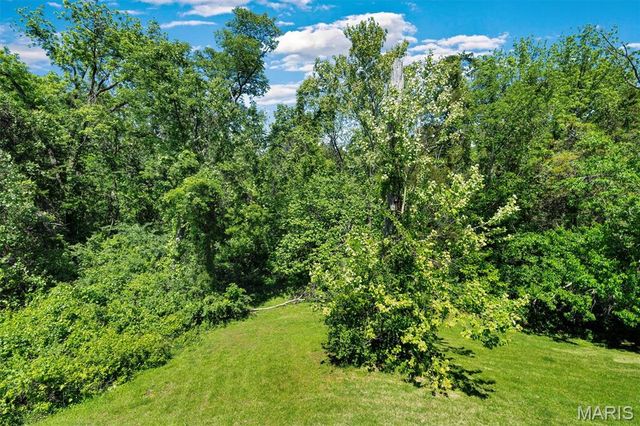 5615 Chalet Manor Court, St Louis, MO 63129