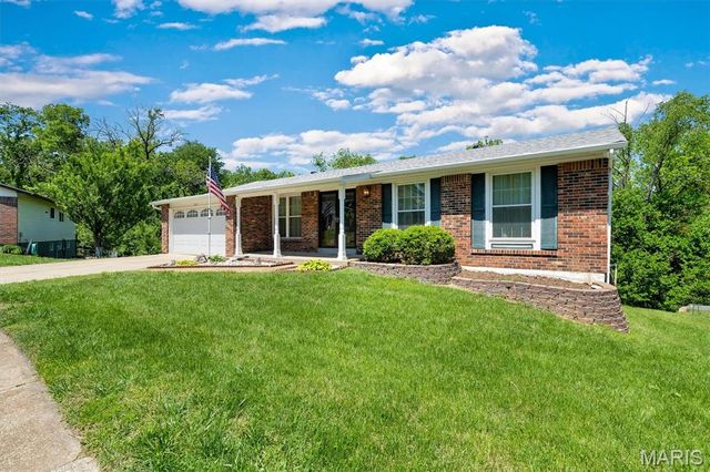 5615 Chalet Manor Court, St Louis, MO 63129