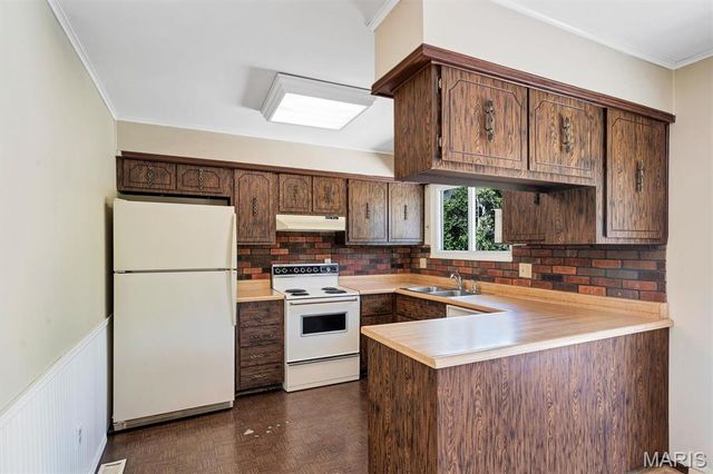 5615 Chalet Manor Court, St Louis, MO 63129