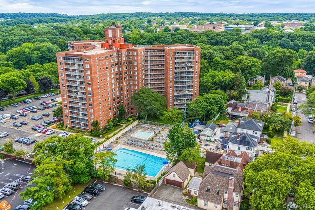 220-55 46th Avenue 5A, Bayside, NY 11361