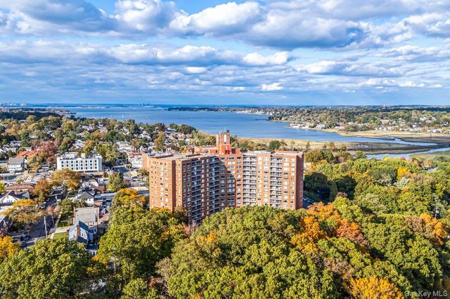 220-55 46th Avenue 5A, Bayside, NY 11361
