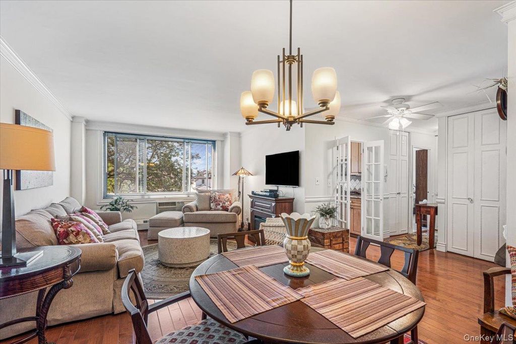 220-55 46th Avenue 5A, Bayside, NY 11361 — photo 5