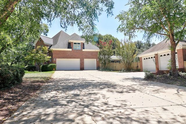 221 Asphodel Drive, Dothan, AL 36303