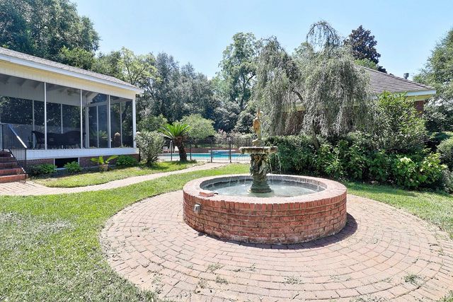 221 Asphodel Drive, Dothan, AL 36303