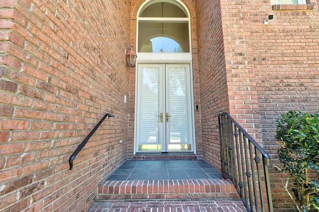 221 Asphodel Drive, Dothan, AL 36303