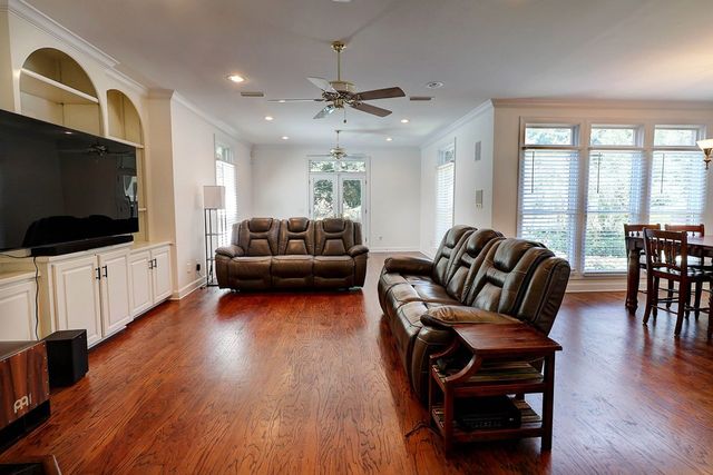 221 Asphodel Drive, Dothan, AL 36303