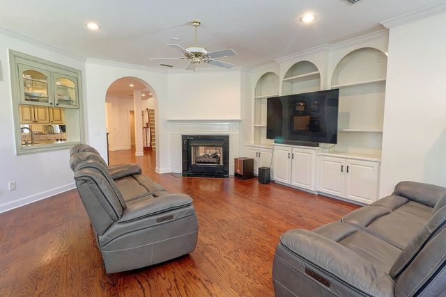 221 Asphodel Drive, Dothan, AL 36303