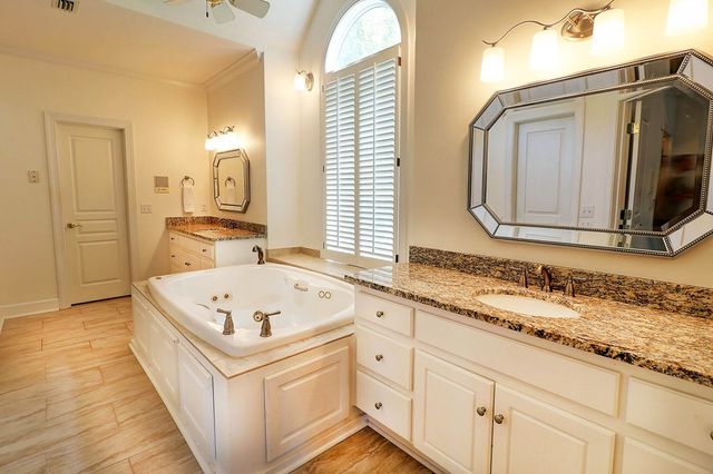 221 Asphodel Drive, Dothan, AL 36303