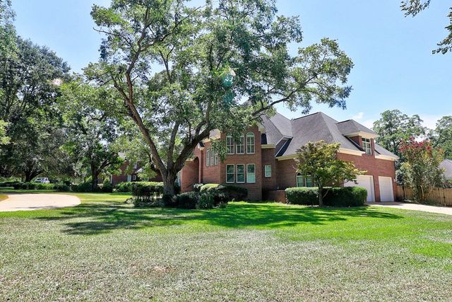 221 Asphodel Drive, Dothan, AL 36303