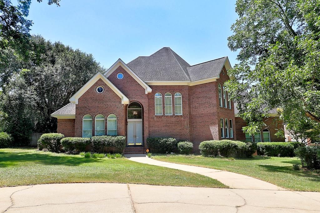 221 Asphodel Drive, Dothan, AL 36303