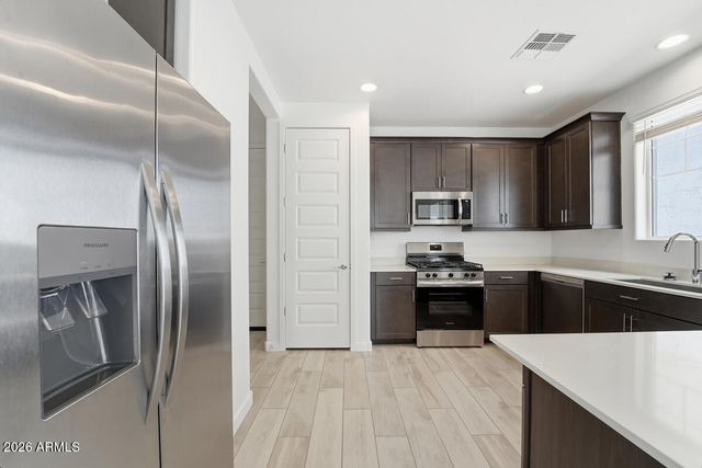 8336 E Petterson Avenue, Mesa, AZ 85212