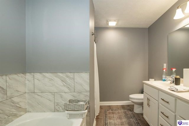 26 Whistling Oaks Boulevard, Glendale, KY 42740