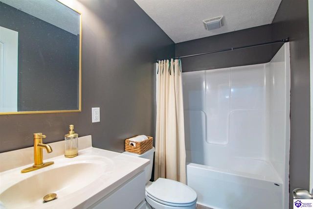 26 Whistling Oaks Boulevard, Glendale, KY 42740