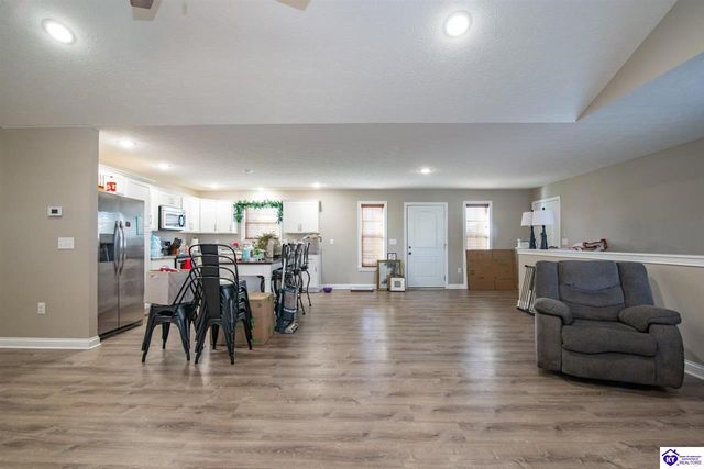 26 Whistling Oaks Boulevard, Glendale, KY 42740