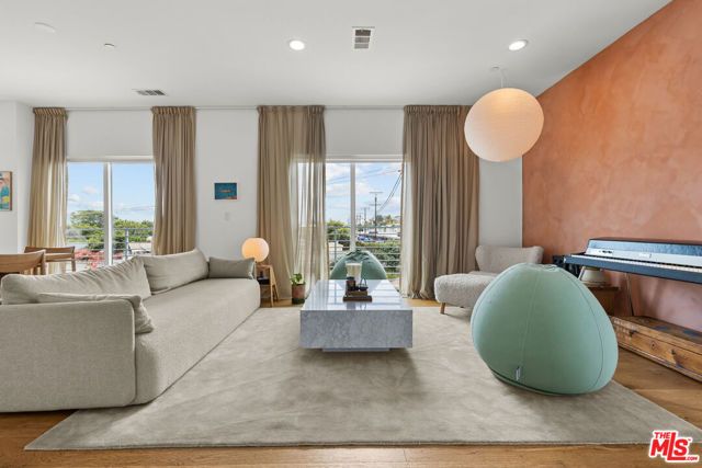 11724 Culver Boulevard 10, Los Angeles, CA 90066